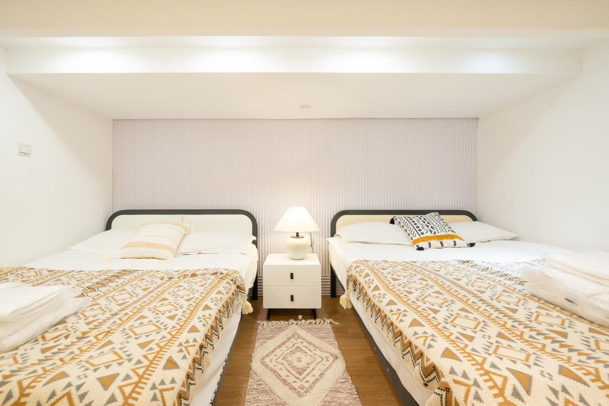 Shanghai Downtown Yi Du B&B - Near South Shaanxi Road Metro Station 600Meters エクステリア 写真